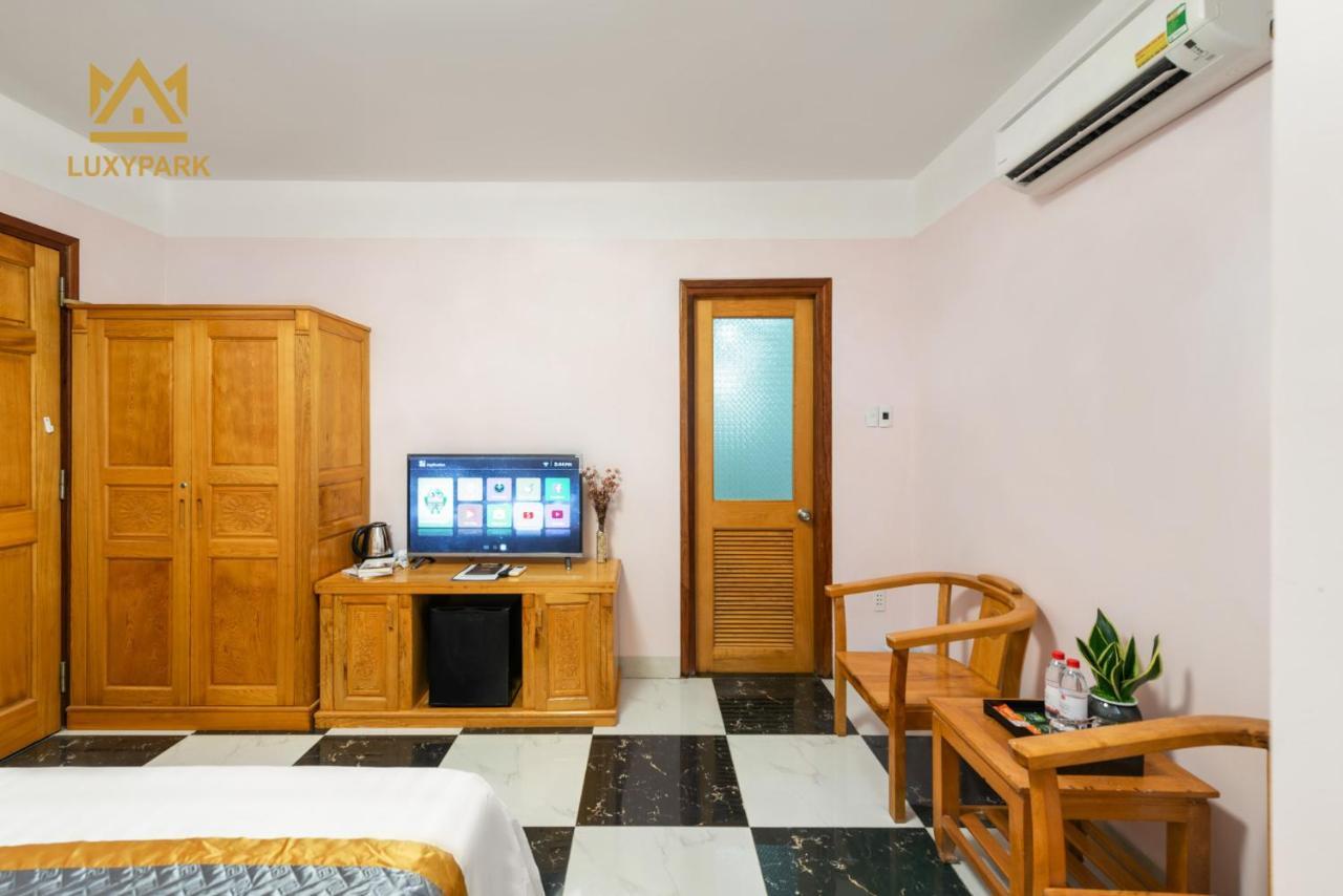 Luxy Park Hotel - Phu Quoc Centre Exterior photo