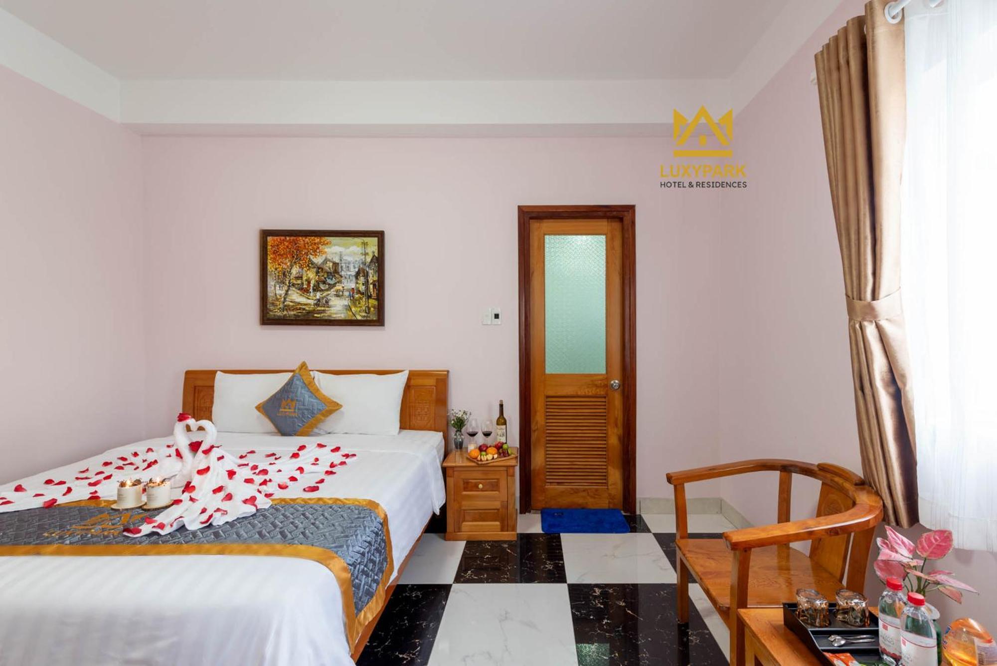 Luxy Park Hotel - Phu Quoc Centre Exterior photo